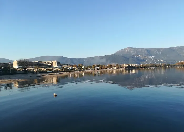 Stathis Apartments